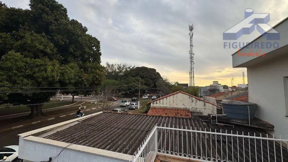 Sobrado, 4 quartos, 286 m² - Foto 1