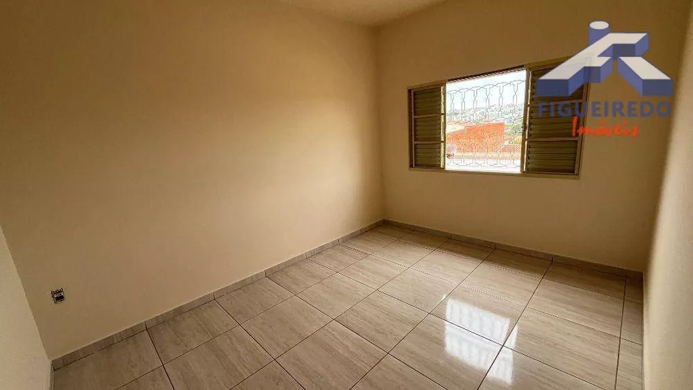 Casa à venda com 3 quartos, 154m² - Foto 3