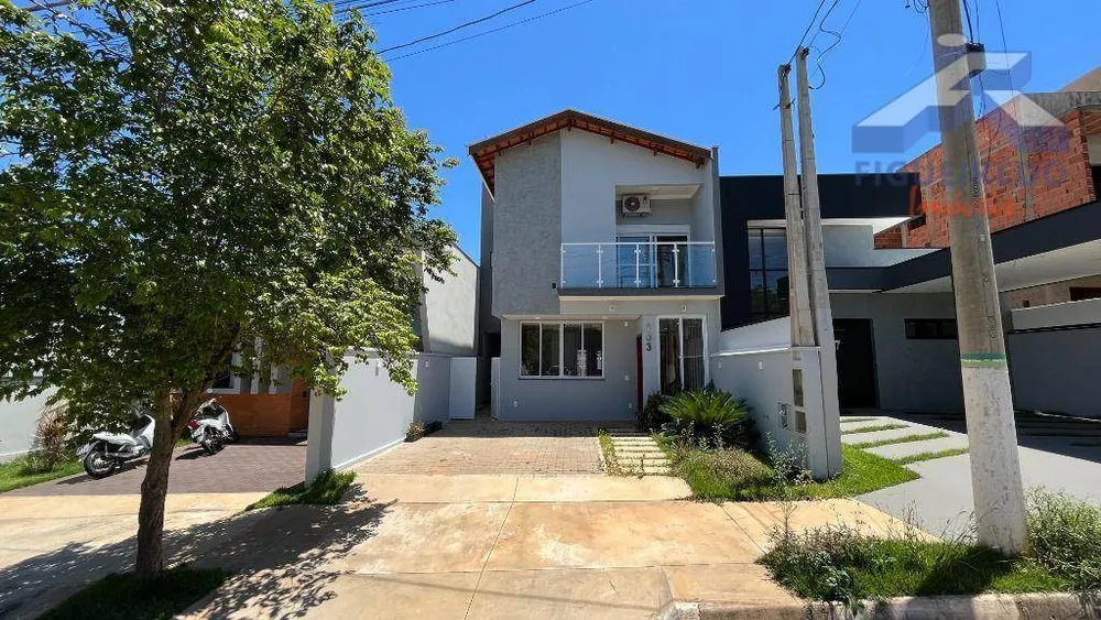 Casa, 3 quartos, 251 m² - Foto 1