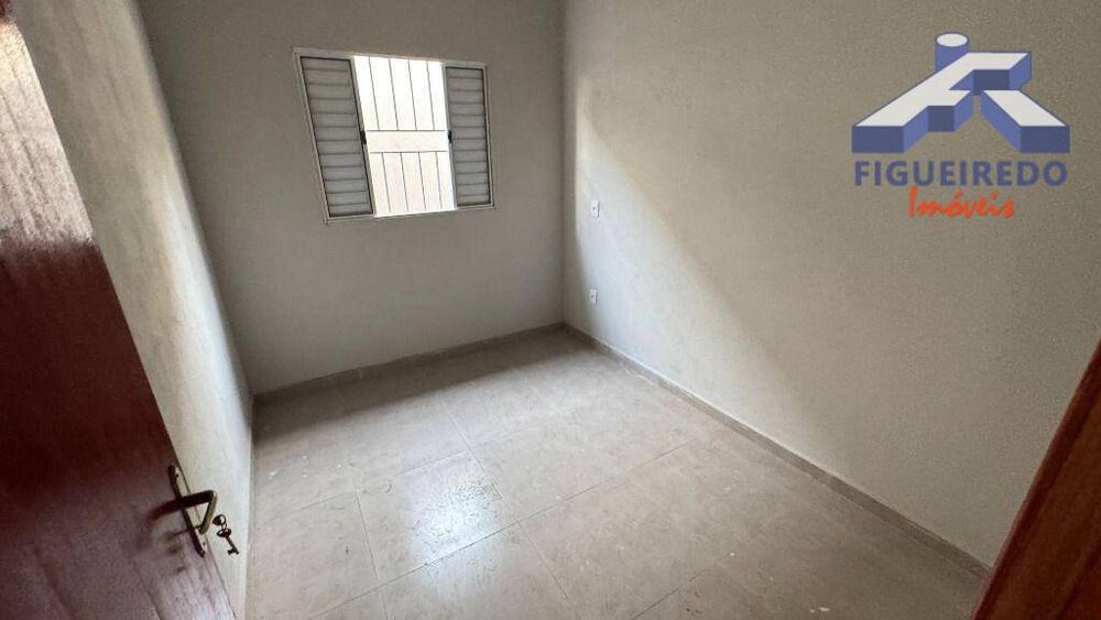 Casa à venda com 2 quartos, 58m² - Foto 1