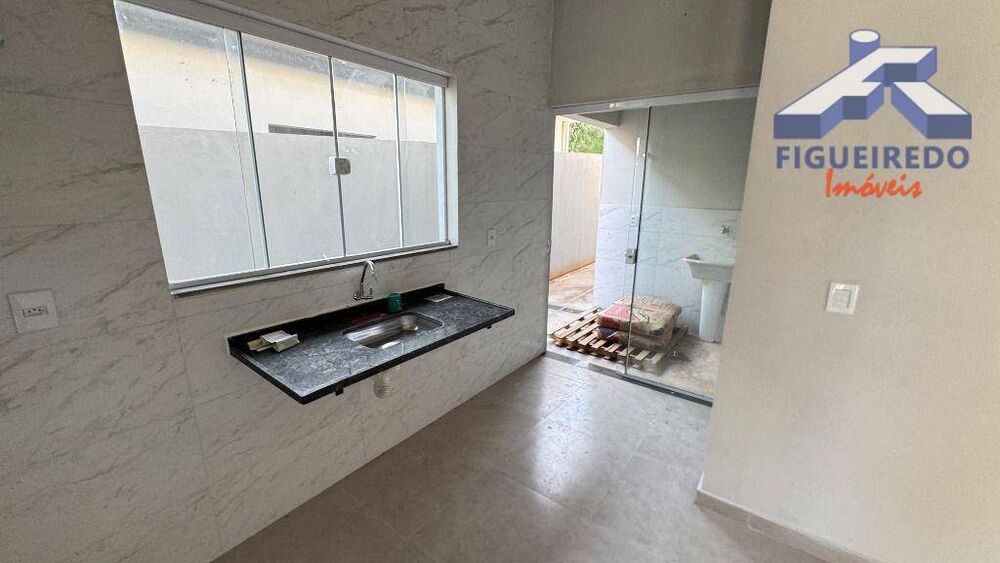 Casa à venda com 2 quartos, 58m² - Foto 3
