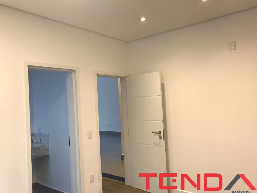 Casa, 3 quartos, 218 m² - Foto 2