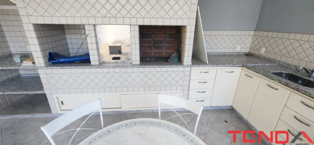 Casa, 5 quartos, 351 m² - Foto 2