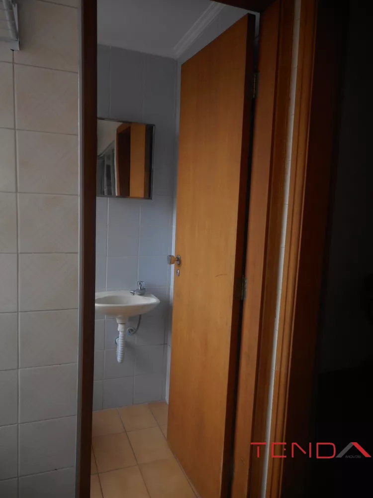 Apartamento à venda com 3 quartos, 184m² - Foto 3