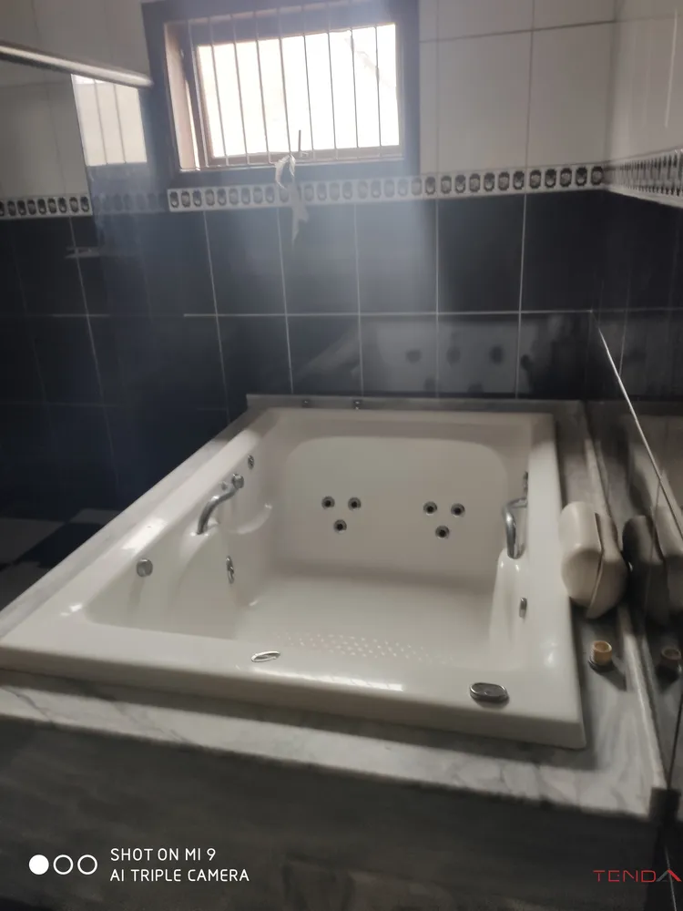 Casa, 4 quartos, 280 m² - Foto 1
