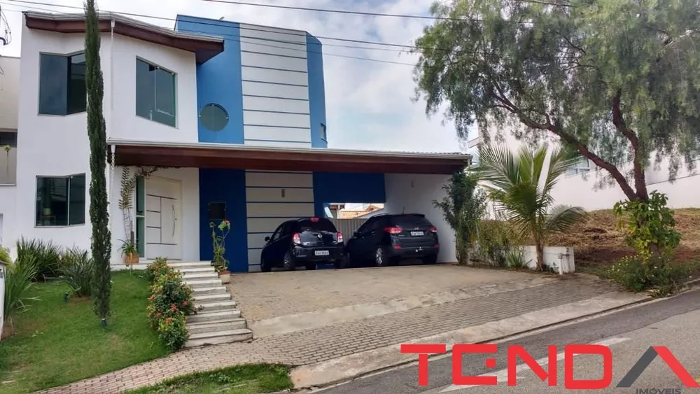 Casa à venda com 3 quartos, 300m² - Foto 1