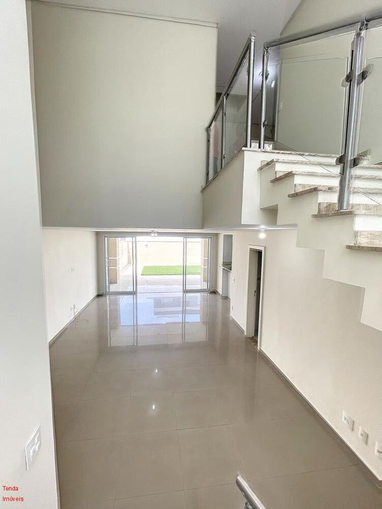 Casa à venda com 3 quartos, 250m² - Foto 3