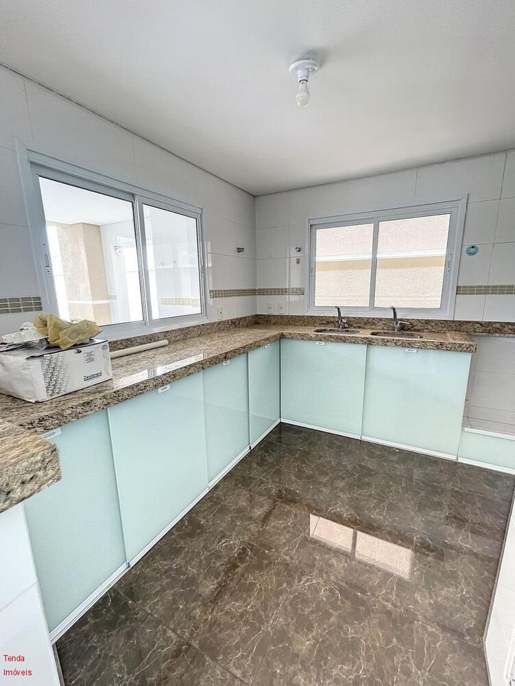 Casa à venda com 3 quartos, 250m² - Foto 6