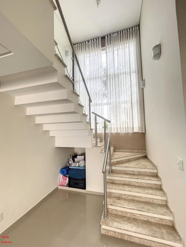 Casa à venda com 3 quartos, 250m² - Foto 10
