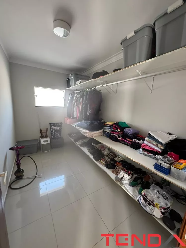 Casa à venda com 4 quartos, 350m² - Foto 3