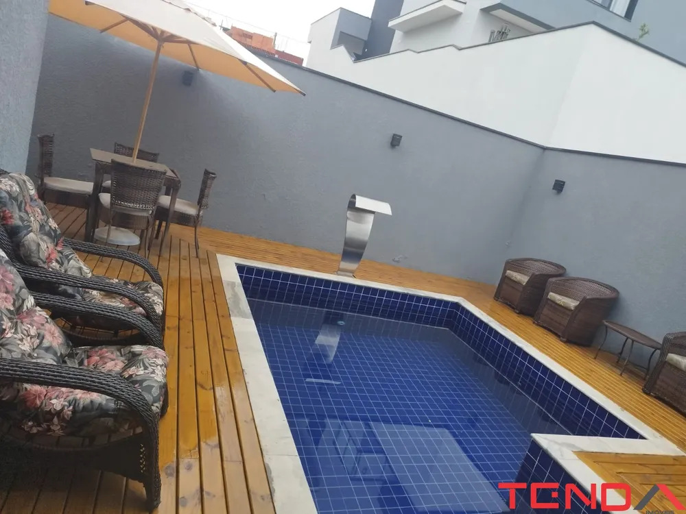 Casa, 3 quartos, 327 m² - Foto 1