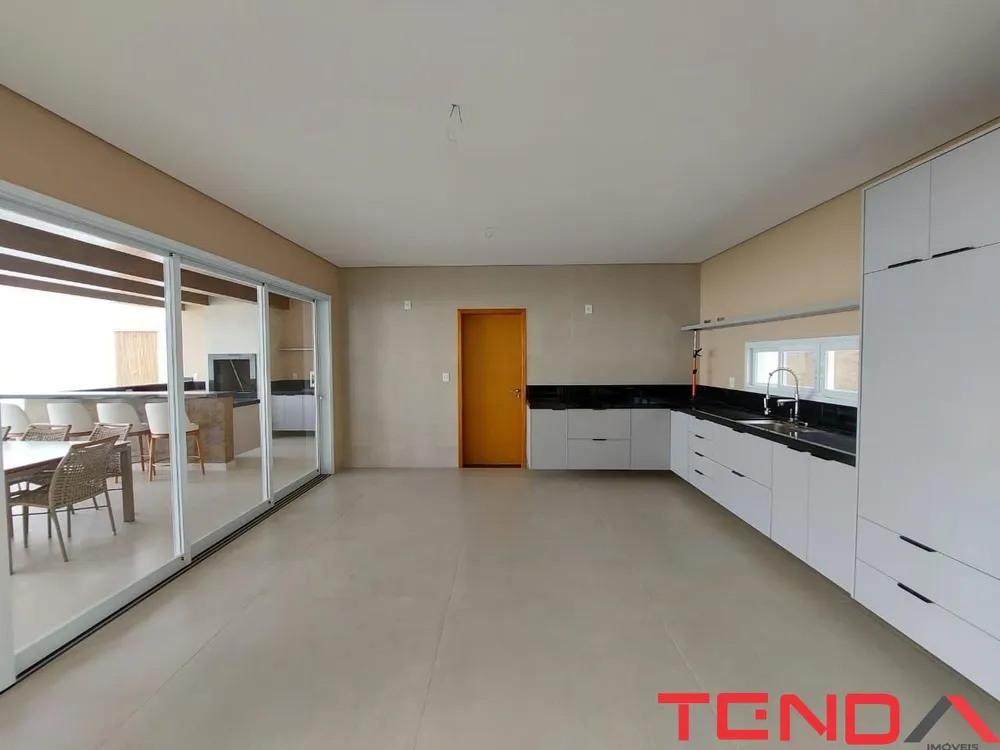Casa, 4 quartos, 394 m² - Foto 1