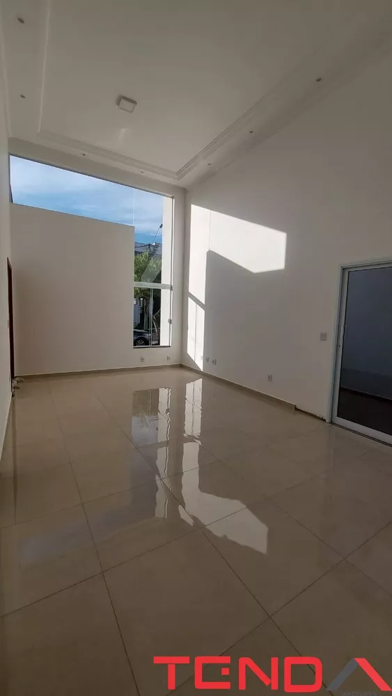 Casa à venda com 3 quartos, 189m² - Foto 2