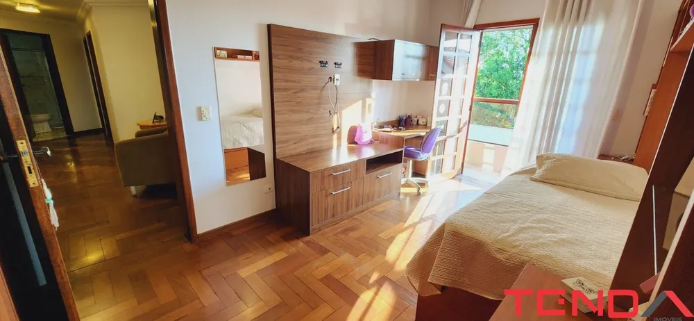 Casa, 4 quartos, 300 m² - Foto 9
