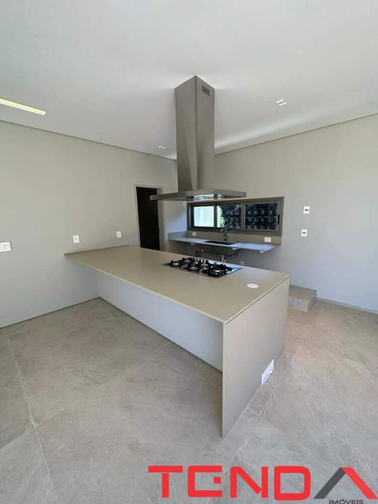 Casa, 3 quartos, 275 m² - Foto 1