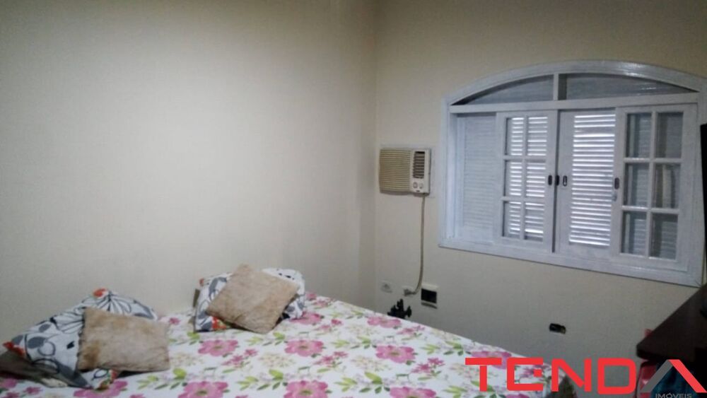 Casa, 3 quartos, 230 m² - Foto 2