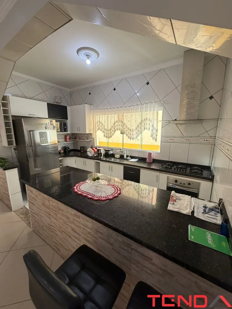Casa, 3 quartos, 262 m² - Foto 5