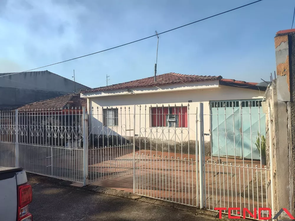 Casa à venda com 3 quartos, 300m² - Foto 1