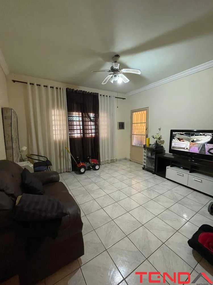 Casa, 3 quartos, 221 m² - Foto 4