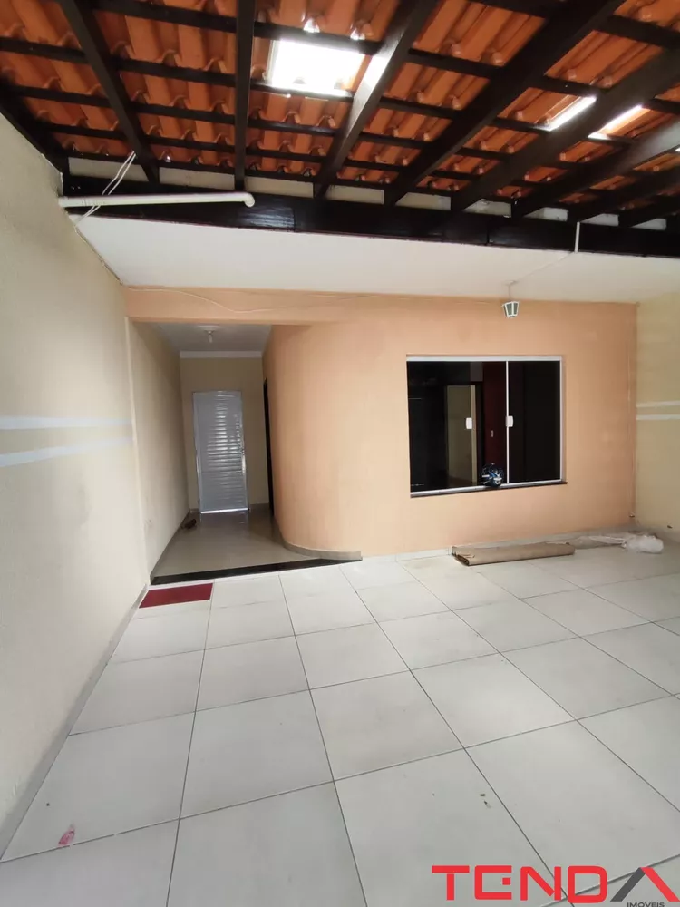 Casa à venda com 3 quartos, 180m² - Foto 2