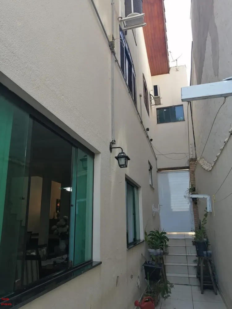 Casa, 3 quartos, 225 m² - Foto 2