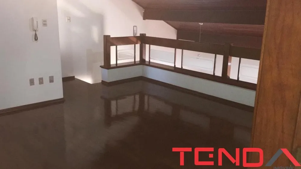 Casa, 5 quartos, 335 m² - Foto 1