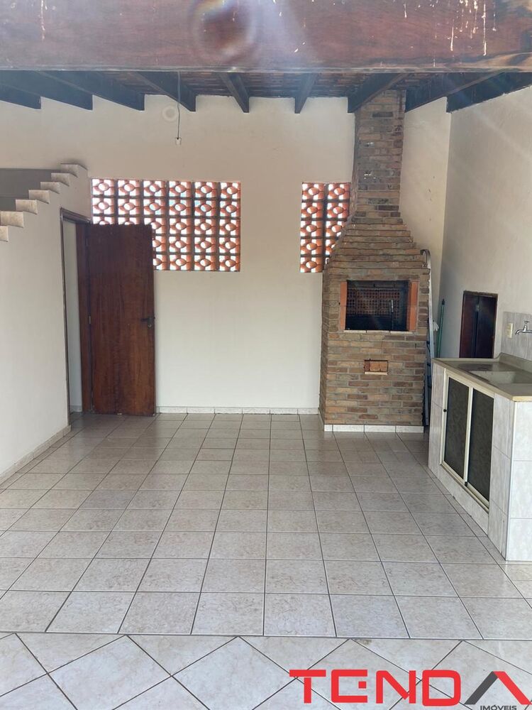 Casa à venda com 3 quartos, 210m² - Foto 8