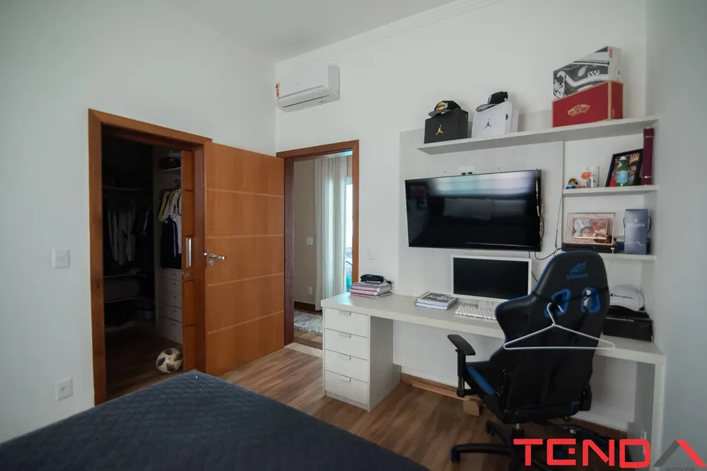 Casa, 5 quartos, 640 m² - Foto 1