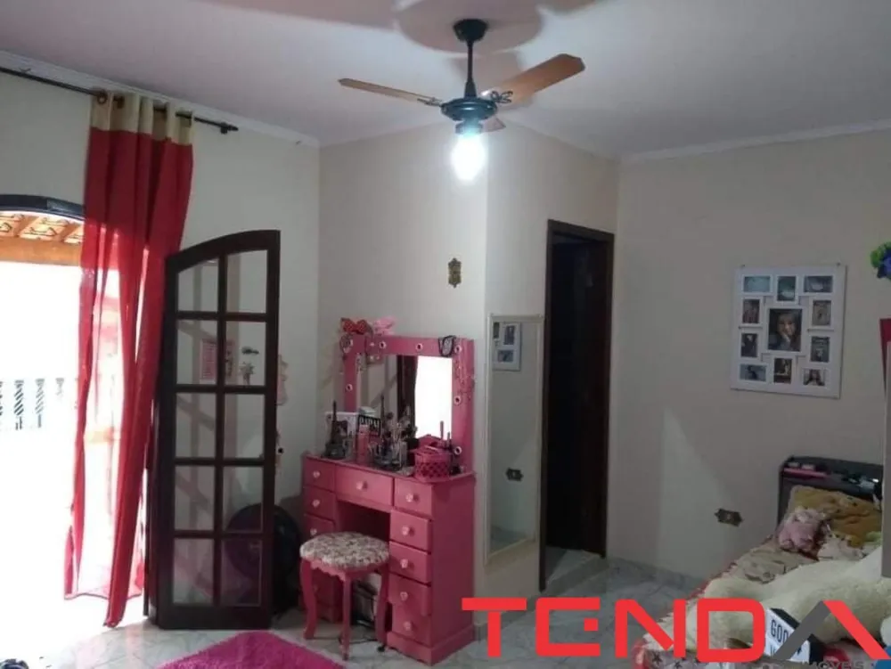 Casa, 3 quartos, 177 m² - Foto 1