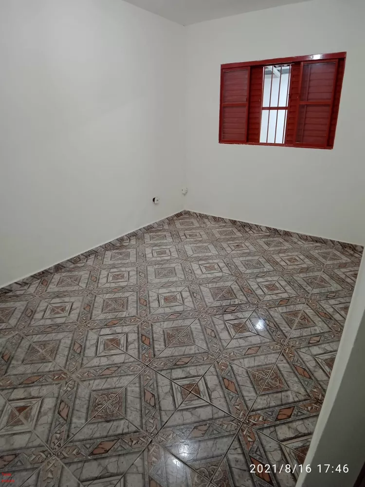 Casa à venda com 2 quartos, 110m² - Foto 2