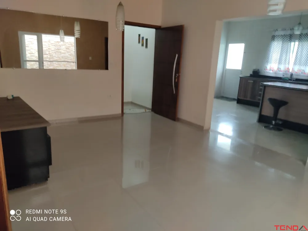Casa, 3 quartos, 243 m² - Foto 2