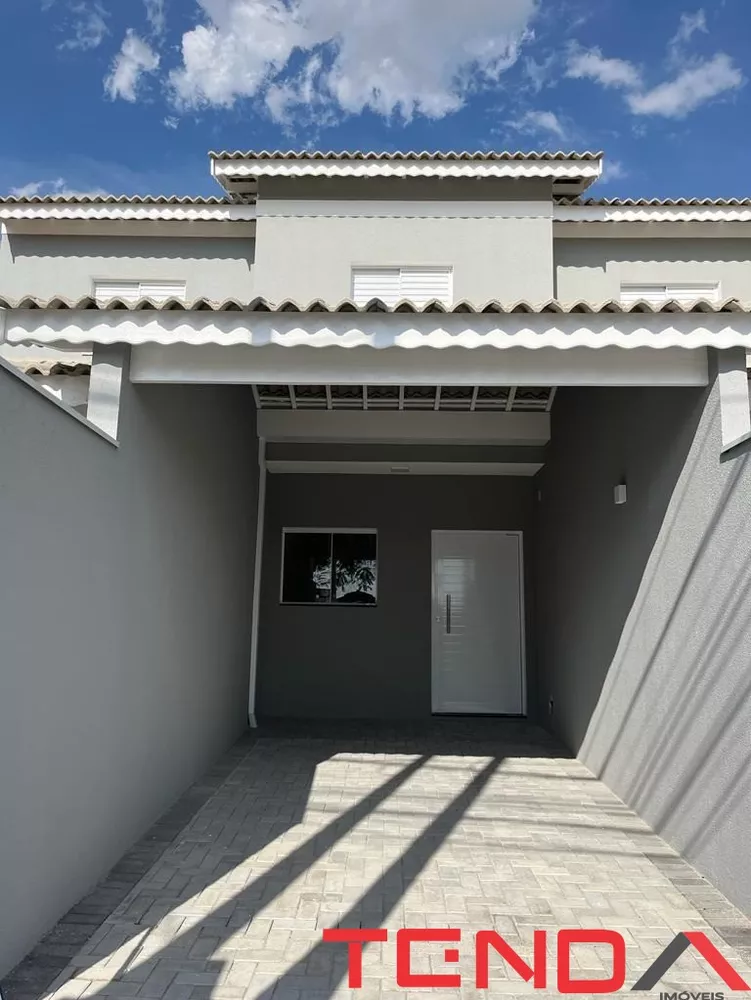 Casa à venda com 2 quartos, 120m² - Foto 1