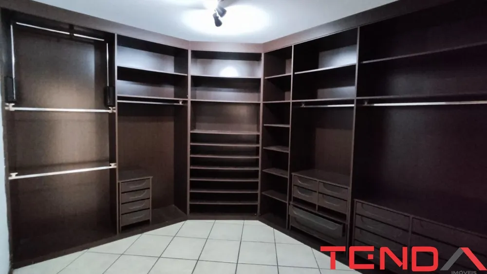 Casa, 3 quartos, 280 m² - Foto 11