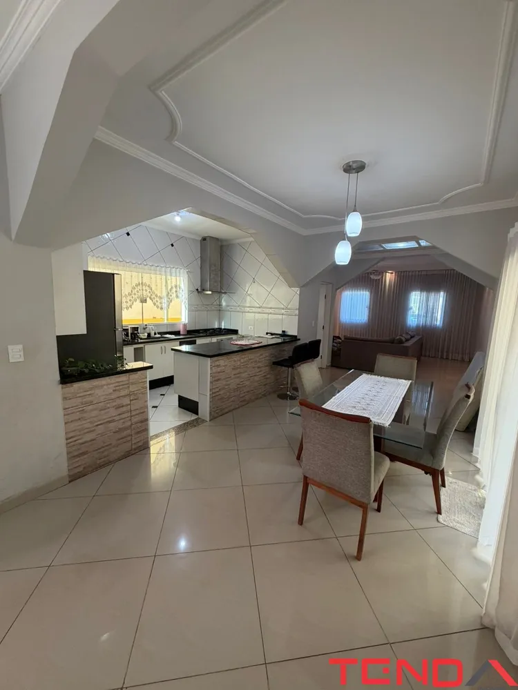 Casa, 3 quartos, 262 m² - Foto 6