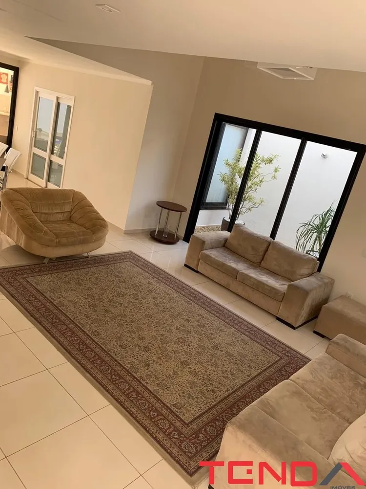 Casa, 4 quartos, 396 m² - Foto 1