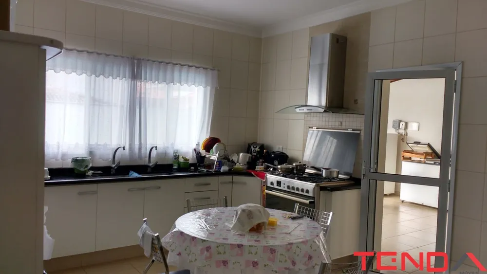Casa, 3 quartos, 300 m² - Foto 1