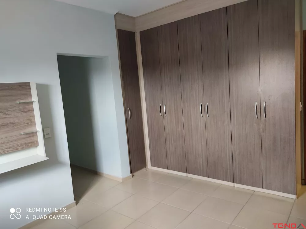 Casa à venda com 3 quartos, 243m² - Foto 4