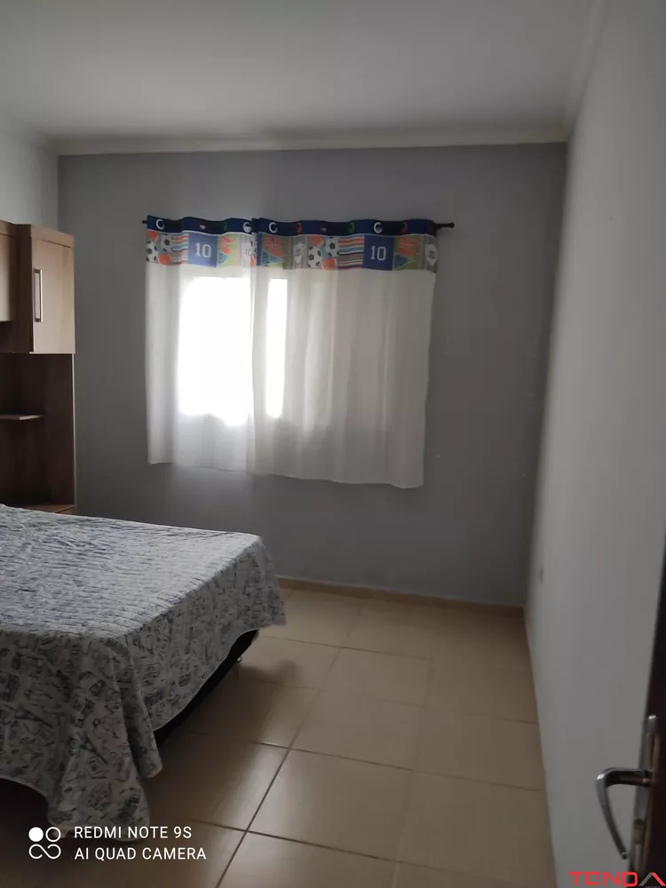 Casa à venda com 3 quartos, 243m² - Foto 3