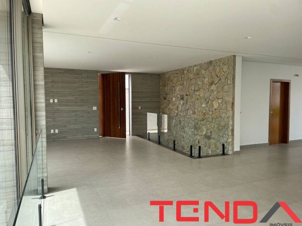 Casa à venda com 4 quartos, 190m² - Foto 1