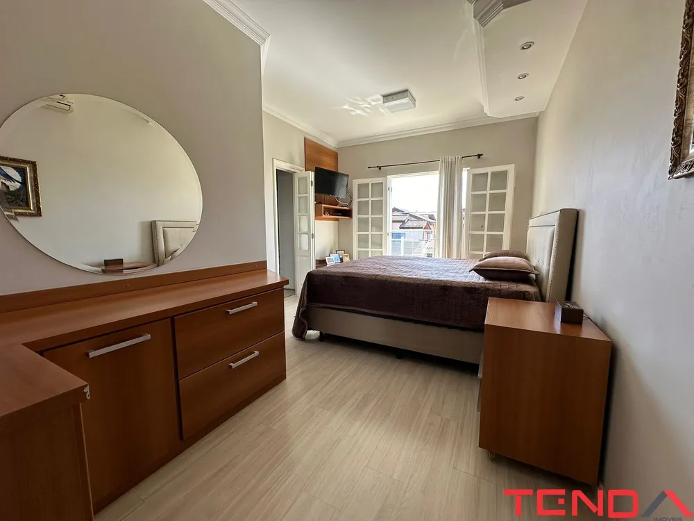 Casa, 3 quartos, 223 m² - Foto 11