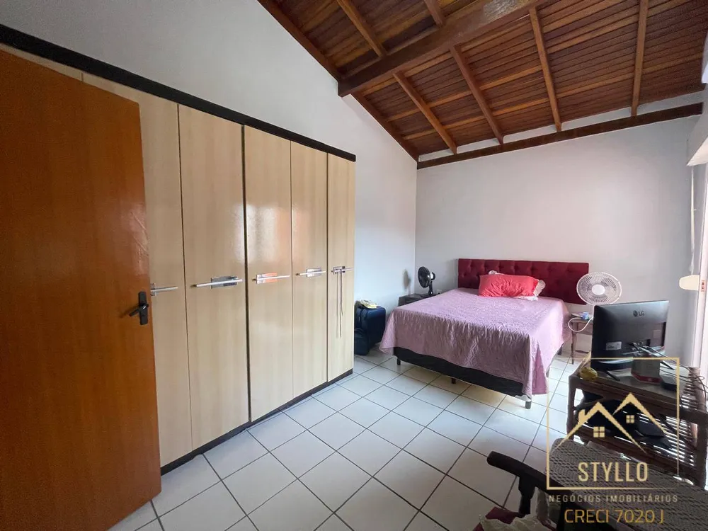 Casa, 5 quartos, 256 m² - Foto 4