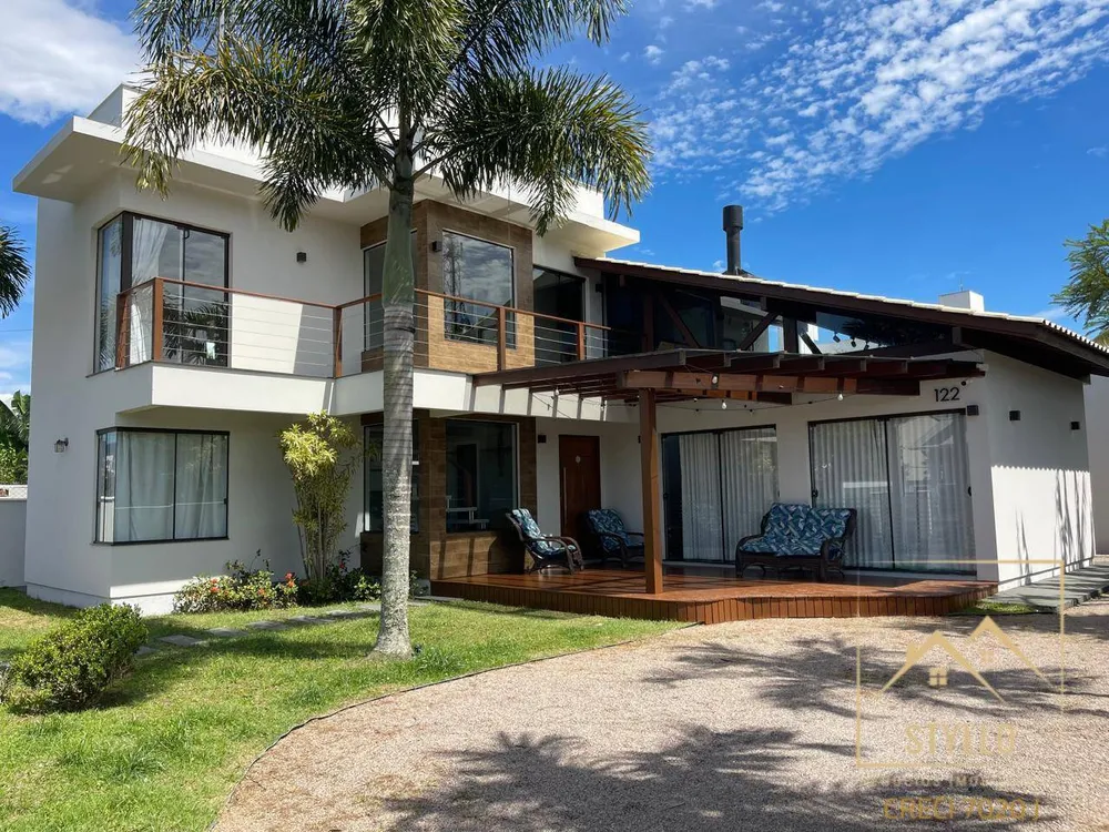 Casa, 4 quartos, 145 m² - Foto 1