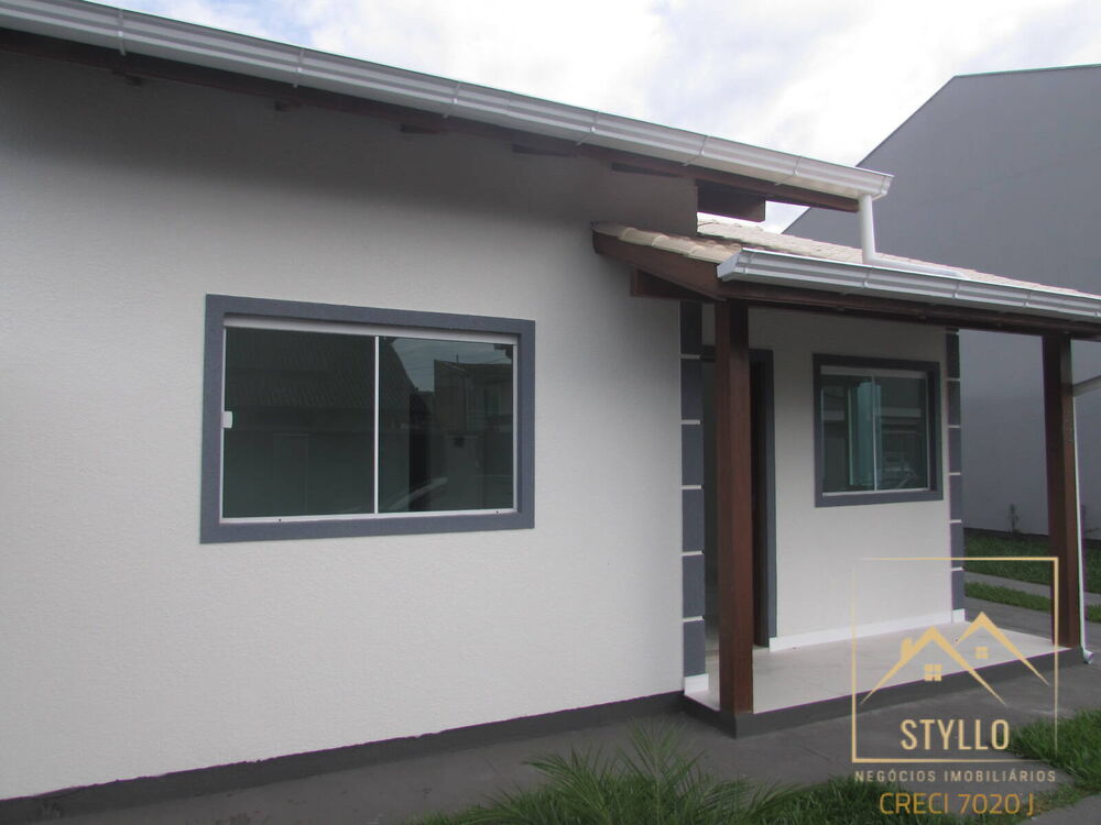 Casa à venda com 2 quartos, 65m² - Foto 2