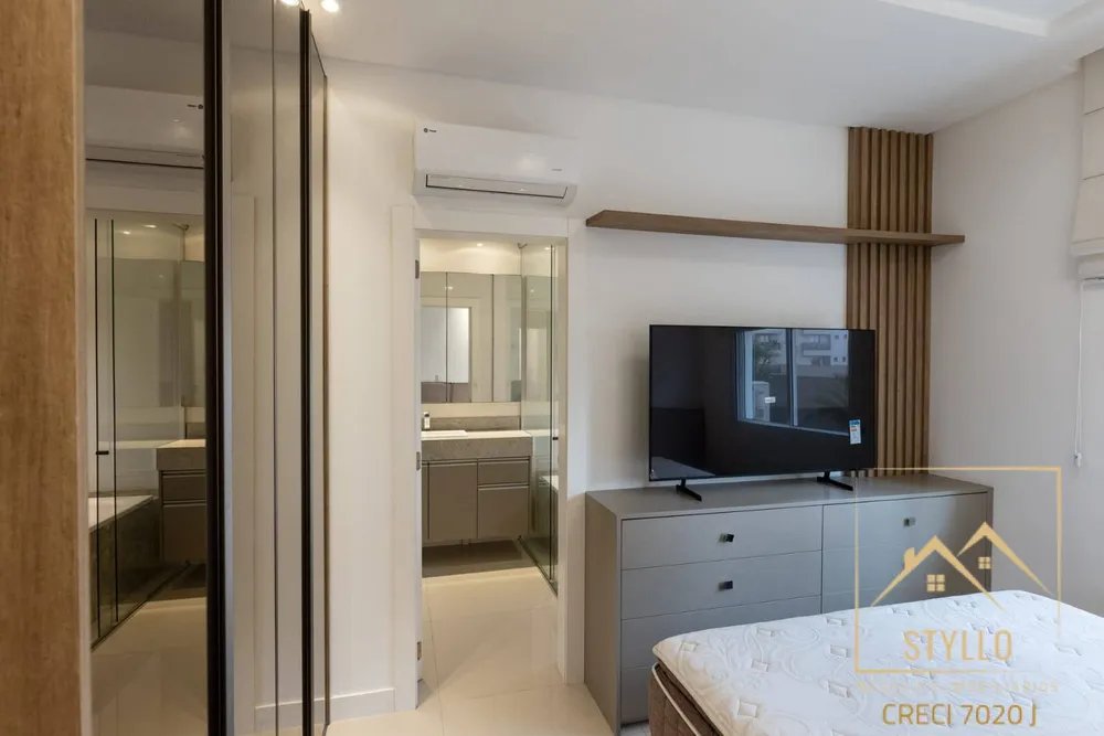 Apartamento, 3 quartos, 281 m² - Foto 2
