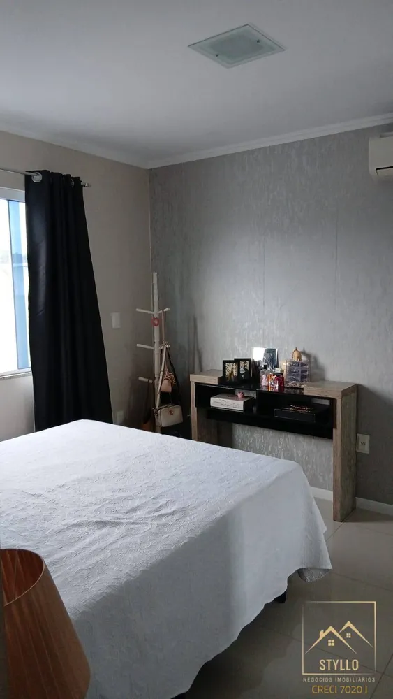 Casa, 4 quartos, 230 m² - Foto 2
