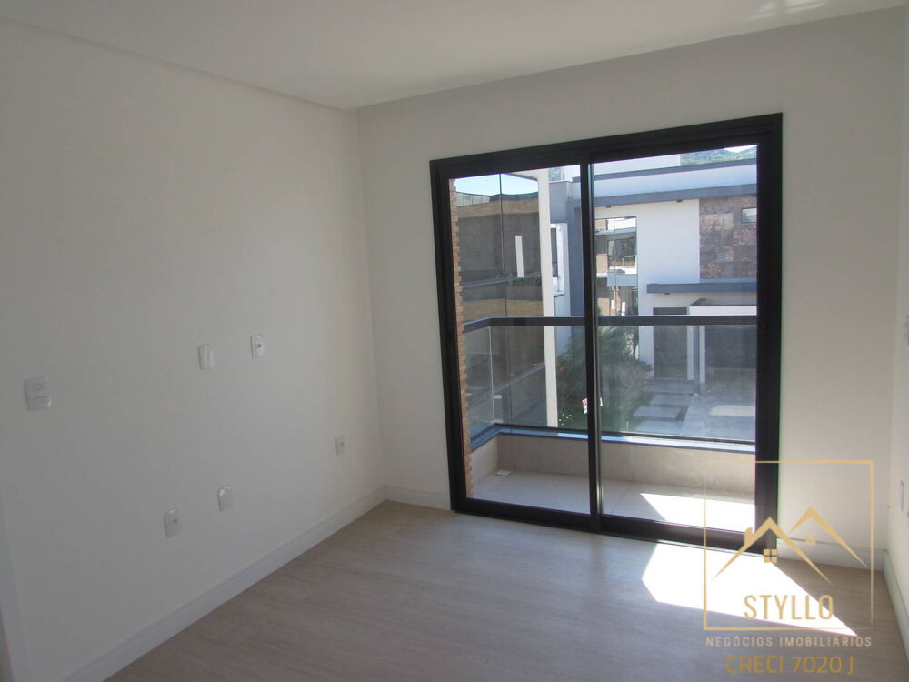 Casa à venda com 3 quartos, 184m² - Foto 5