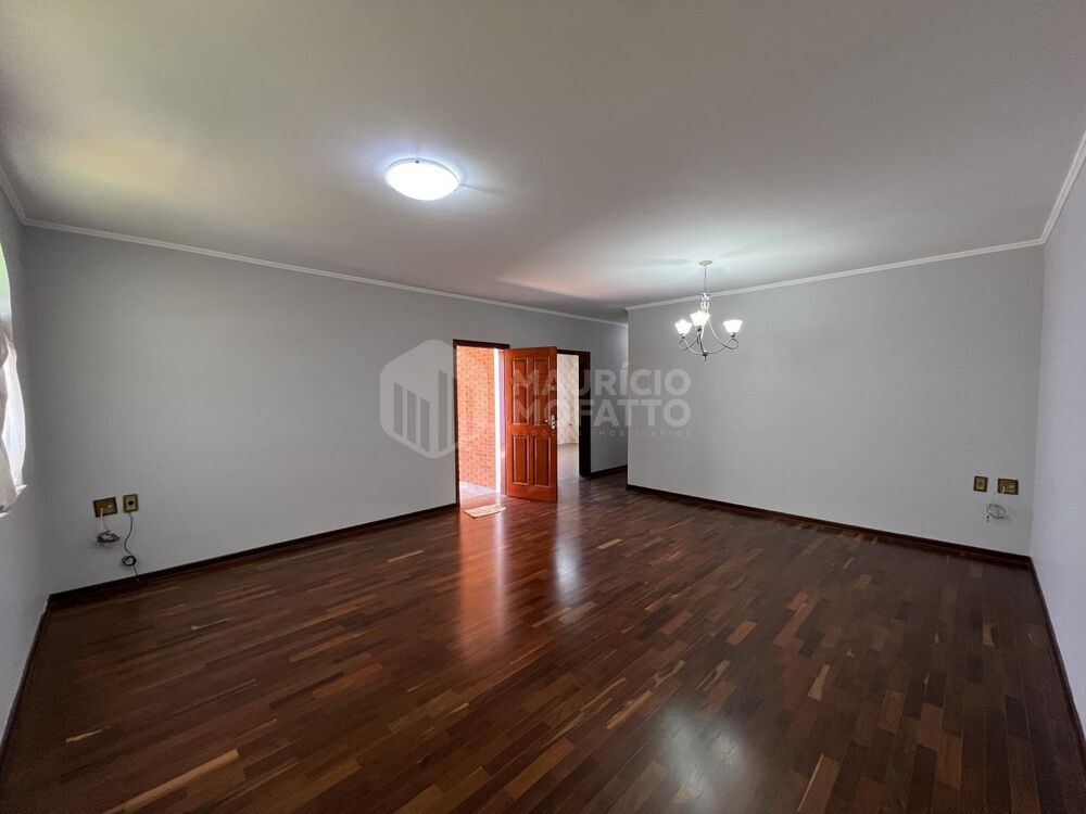 Casa à venda com 2 quartos, 300m² - Foto 3