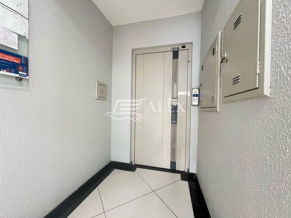 Apartamento à venda com 3 quartos, 115m² - Foto 3