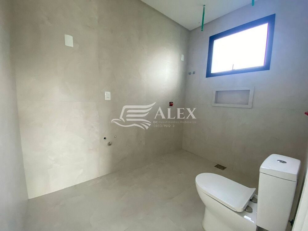 Casa à venda com 3 quartos, 220m² - Foto 5