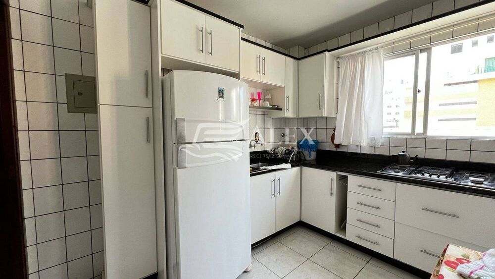 Apartamento para alugar com 2 quartos, 70m² - Foto 2